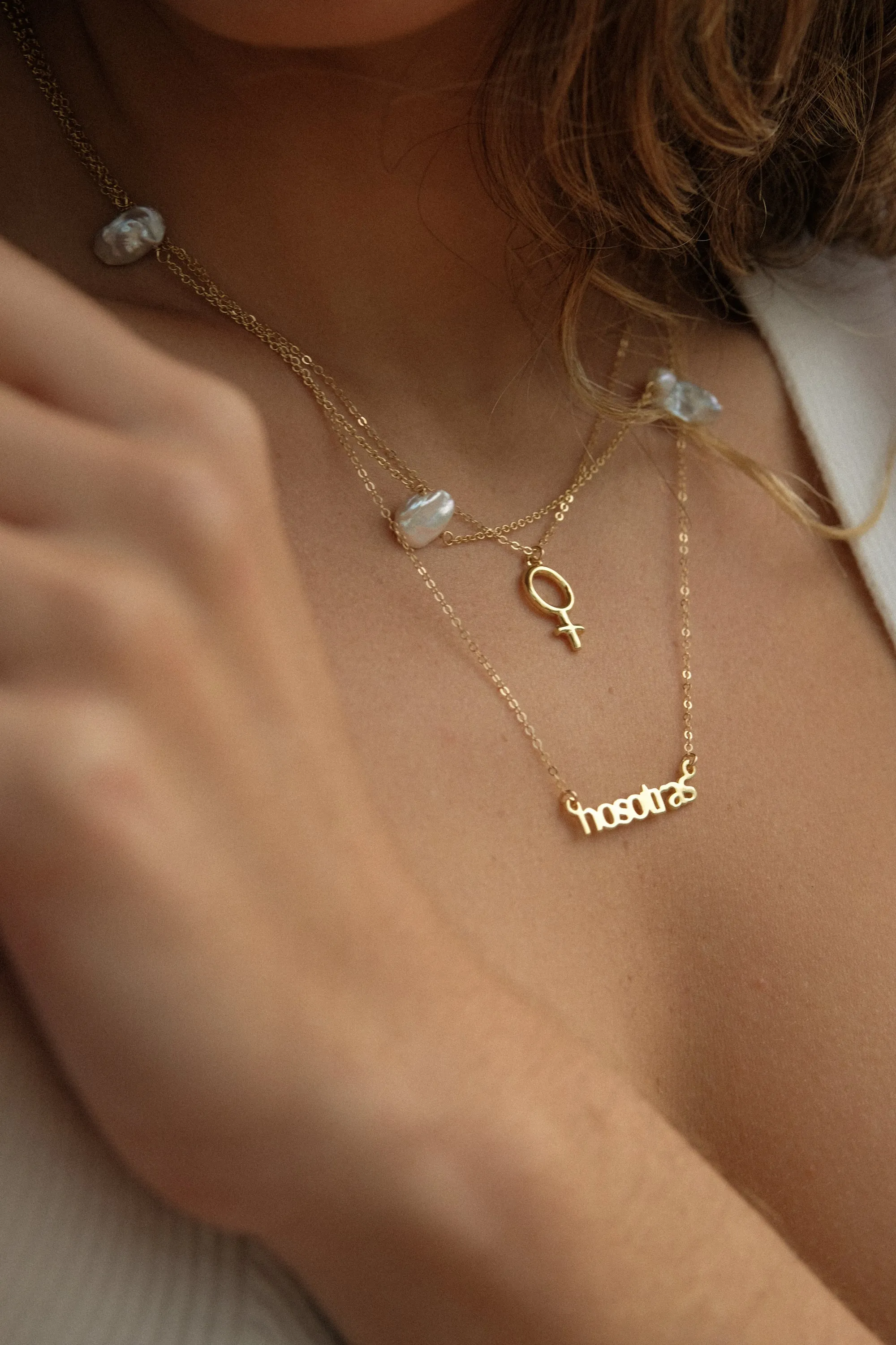 Nosotras Necklace