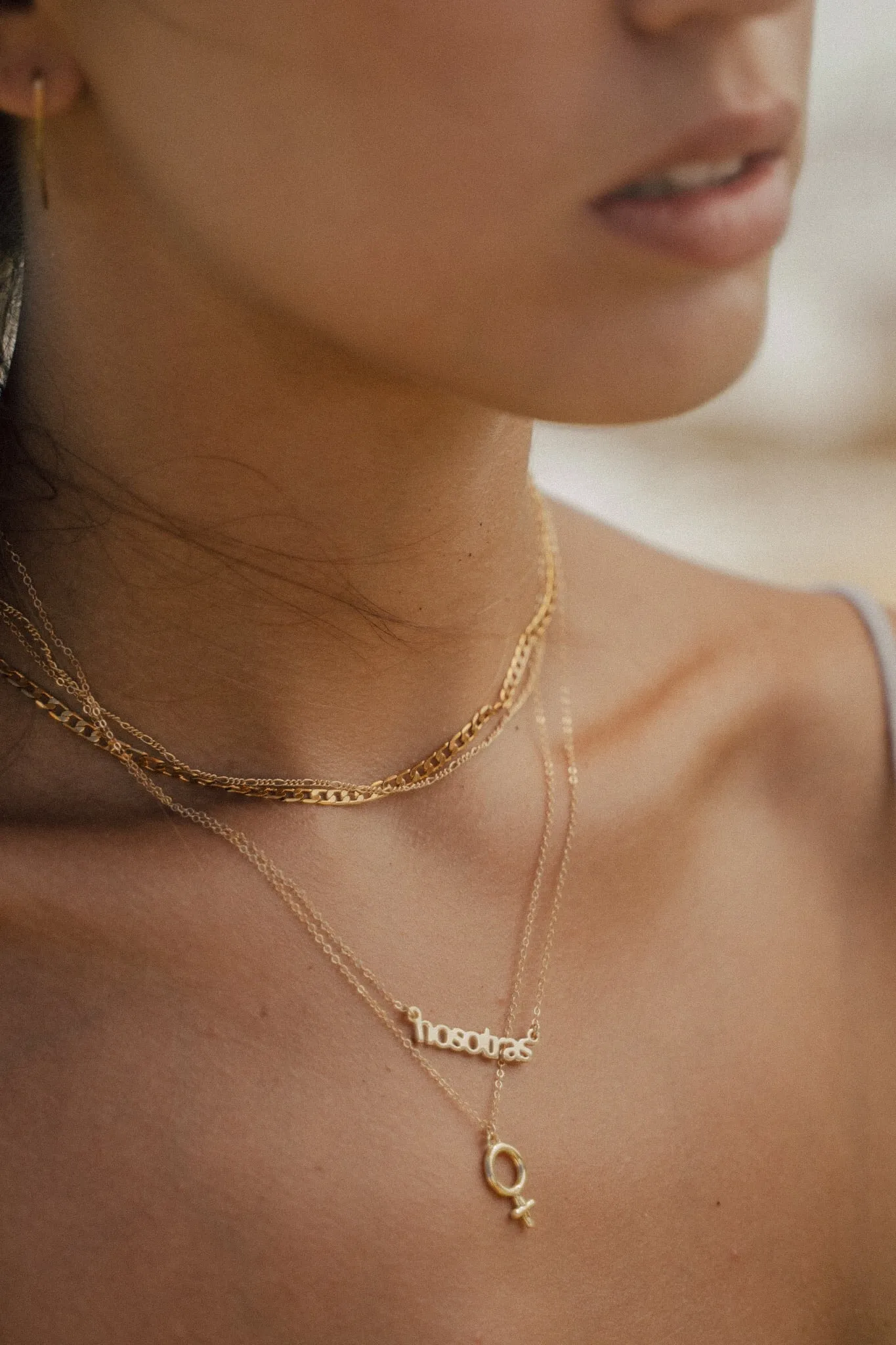 Nosotras Necklace