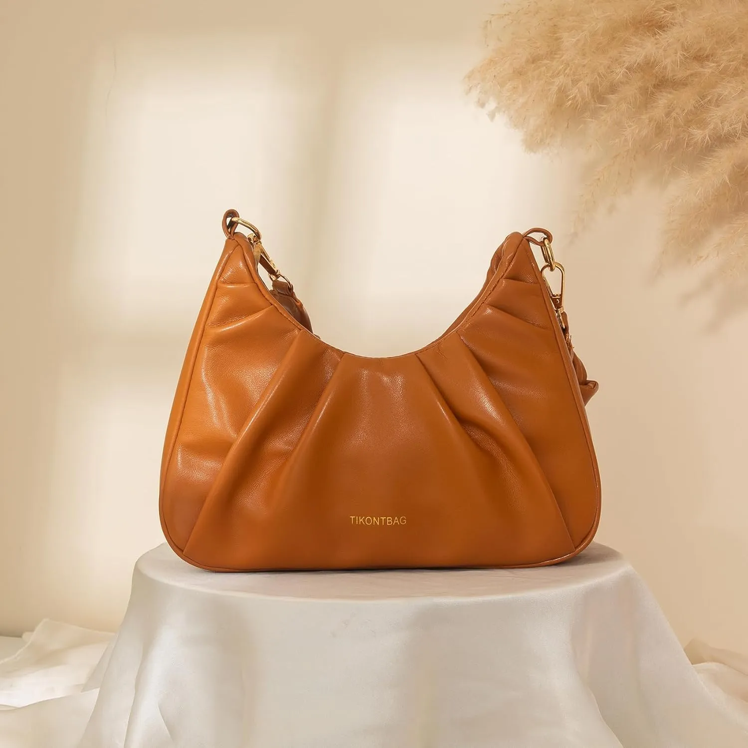 Ruched Shoulder Purse for Women Trendy Lightweight Soft Foldable Leather Clutch Bags with Zipper Handbag for Women